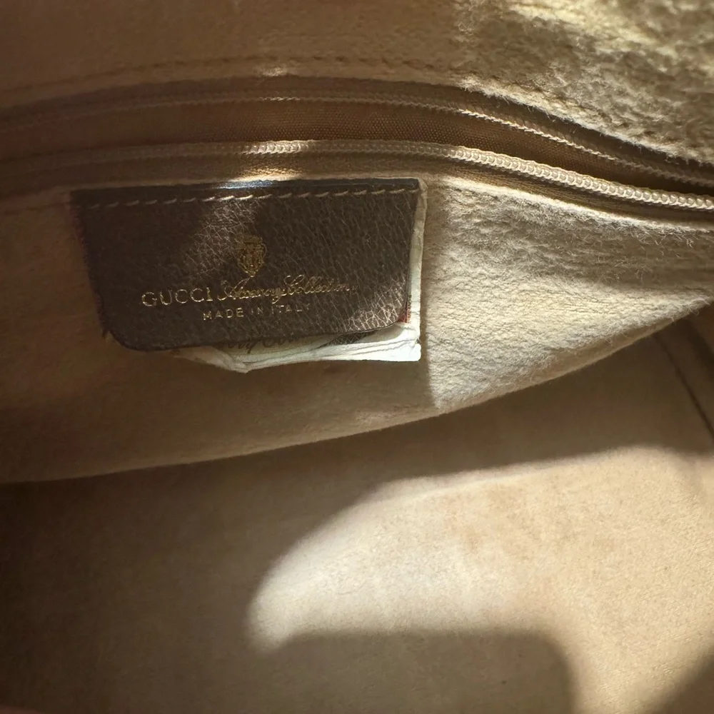 Gucci Boston - Picture 7 of 15